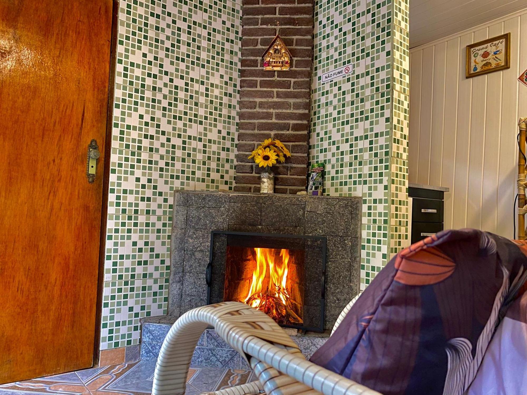 Chale 1 Alto Na Montanha, Com Lareira E Wi-Fi Apartment Visconde De Maua Luaran gambar